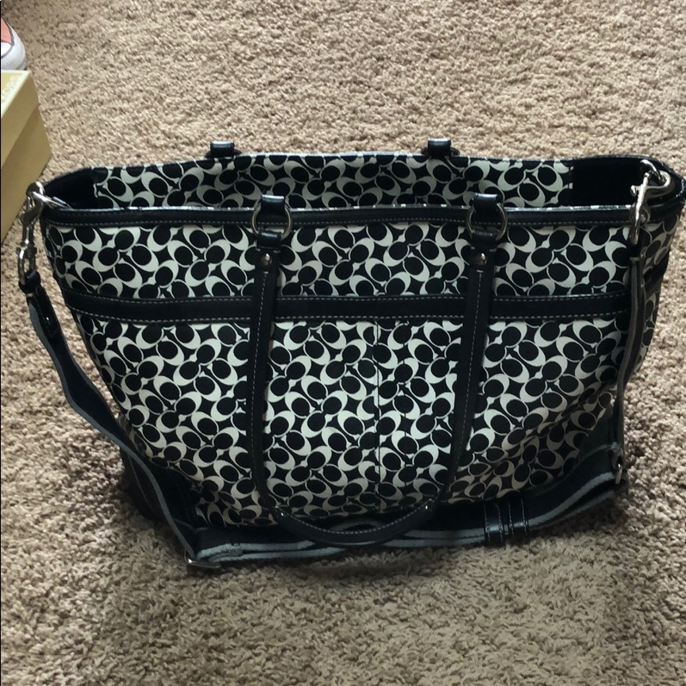Coach diaper bag - Picture 2 of 8
